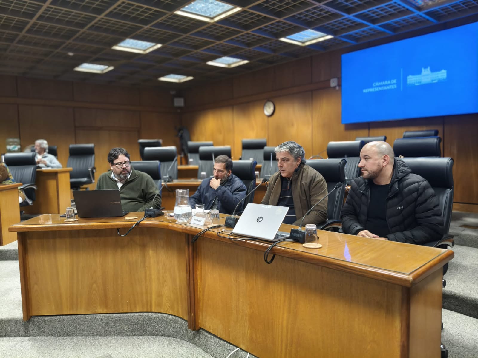 Comisión de Hacienda y Presupuesto recibió a las federaciones de cooperativas de vivienda